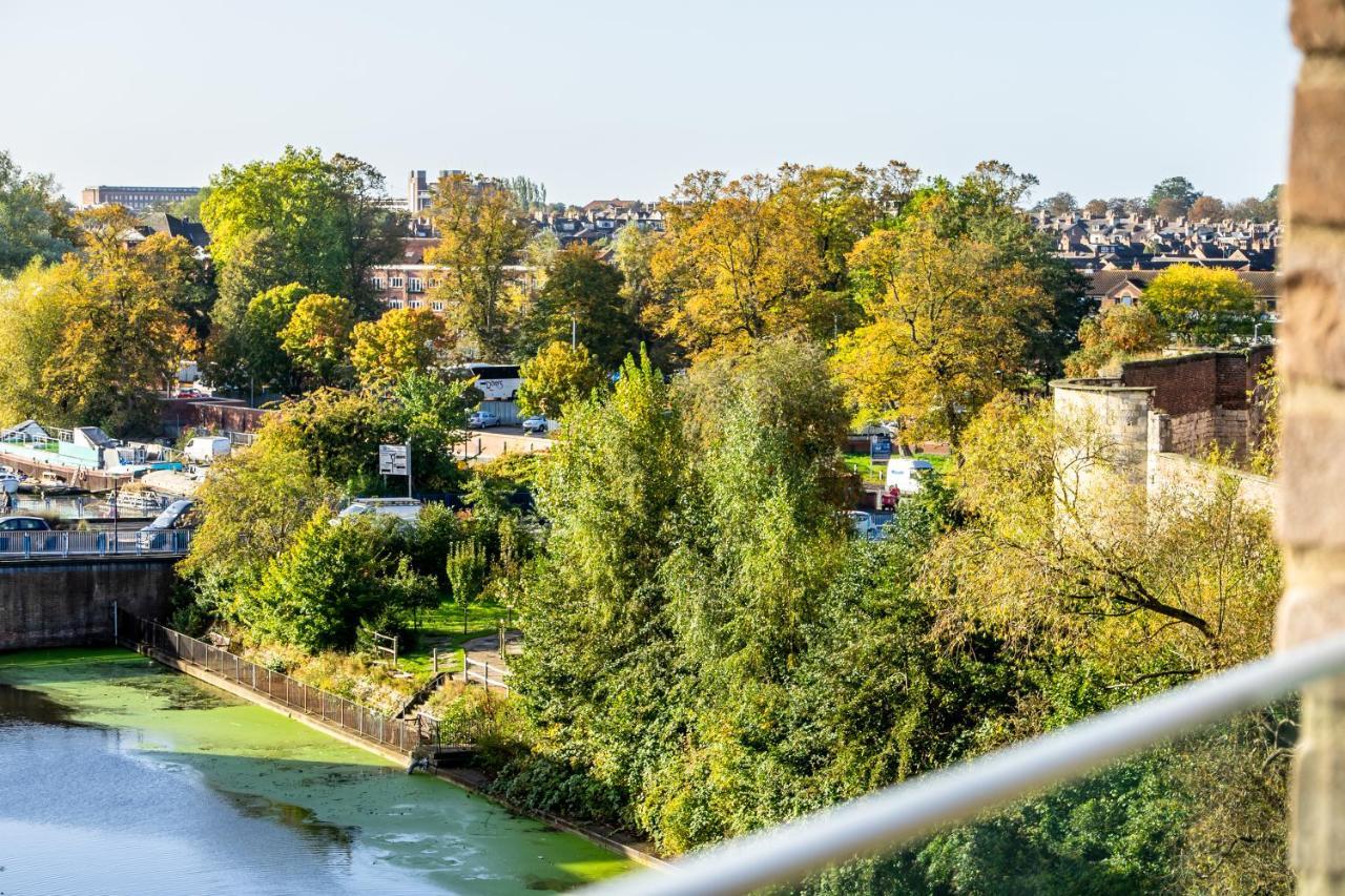 شقة Skyview Retreat @ Ryedale House يورك المظهر الخارجي الصورة